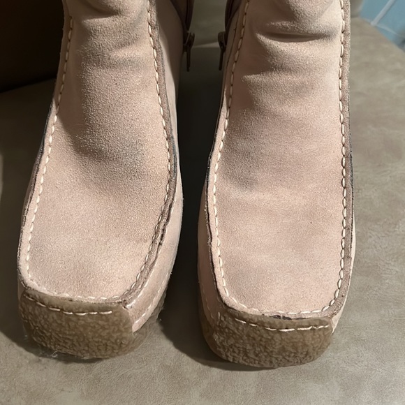Women’s size 9 suede booties - Picture 2 of 10